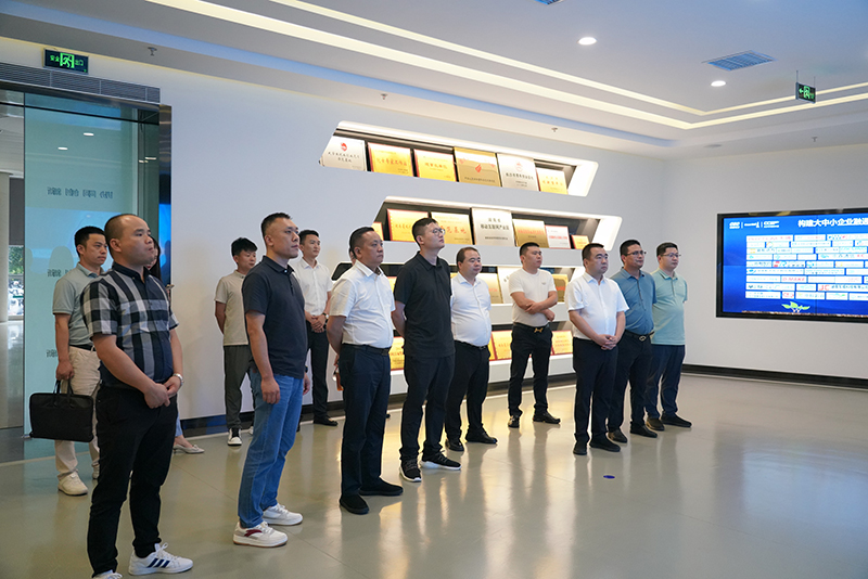 581327e645762495b4f166443982bb93.jpg 581327e645762495b4f166443982bb93.jpg